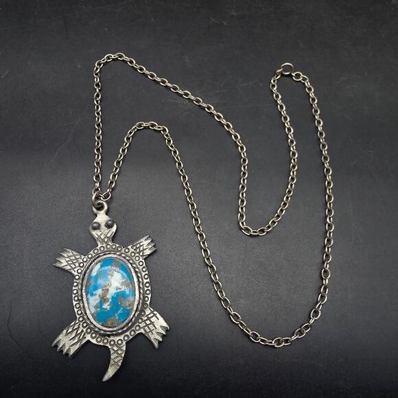 Silver Tone Faux Turquoise Turtle Pendant Necklace VIntage 1970s - Picture 1 of 8